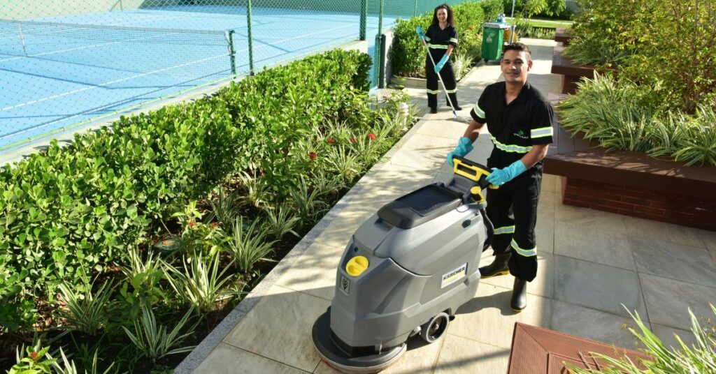 Feirão de empregos em Fortaleza terá vagas operacionais para limpeza, manutenção e serviços de apoio