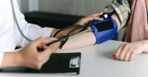 Hipertensão silenciosa pode ser controlada com diagnóstico precoce e hábitos simples