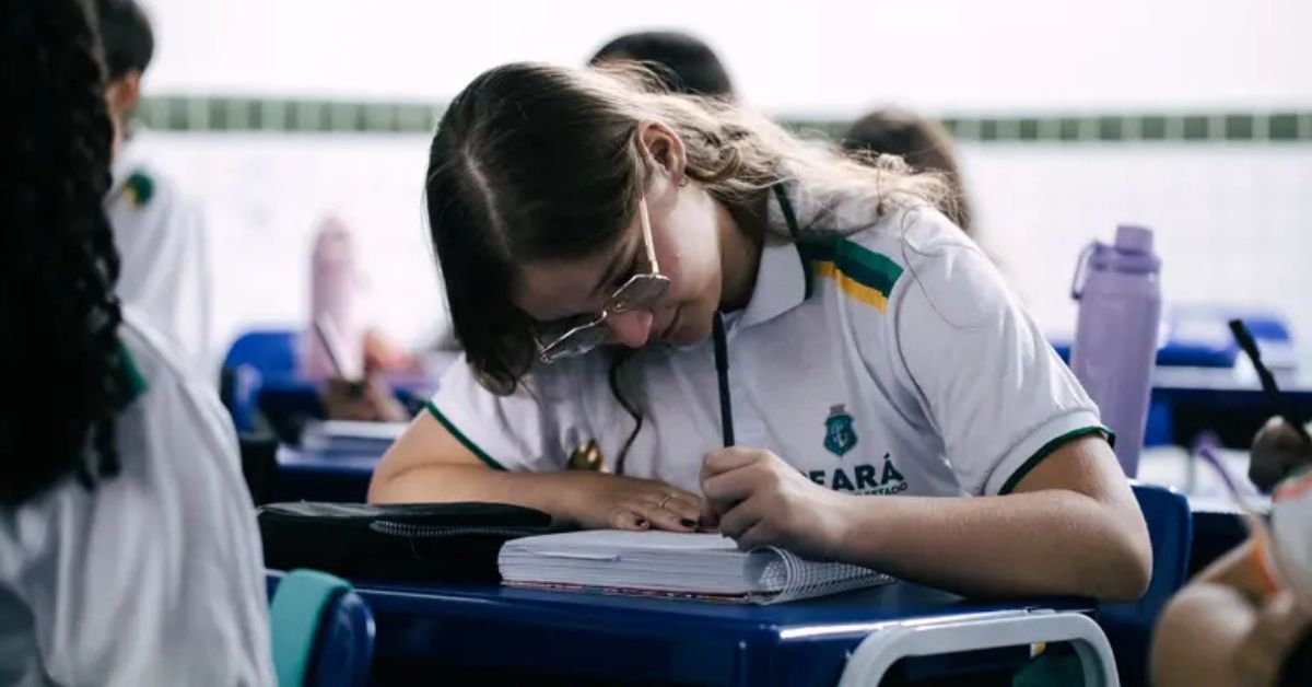 Estudante de escola pública do Ceará desenvolve projeto de IA contra feminicídio