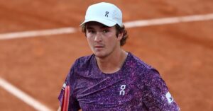 João Fonseca vence Casper Ruud e confirma status de fenômeno nas quartas de Roland Garros