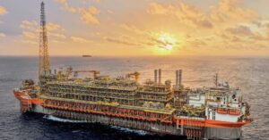 Petrobras supera Shell e Exxon e assume liderança de lucro entre maiores petroleiras do mundo