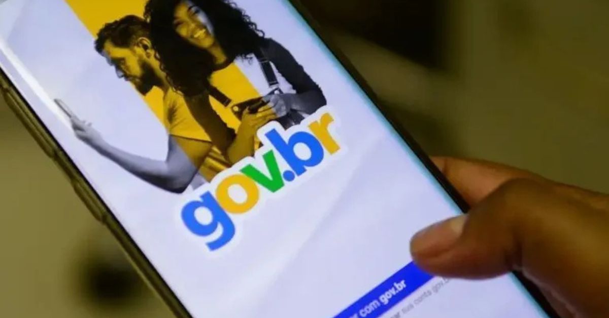 Tela do aplicativo Gov.br em celular mostrando nova função para recuperar conta Gov.br após perda ou troca de aparelho