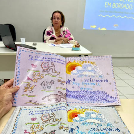 O momento em que a idosa defende TCC reuniu duas trajetórias ligadas à educação, à leitura e à produção cultural.