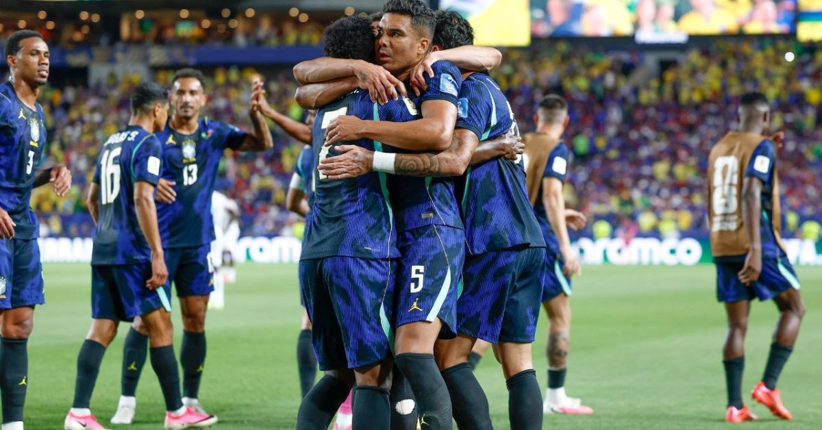 Jogadores da Seleção Brasileira comemoram durante partida da Copa do Mundo antes do confronto Brasil x Escócia que vale a liderança do Grupo C.
