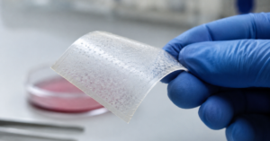 Cientistas criam curativo biônico que elimina bactérias e dobra a velocidade da cicatrização
