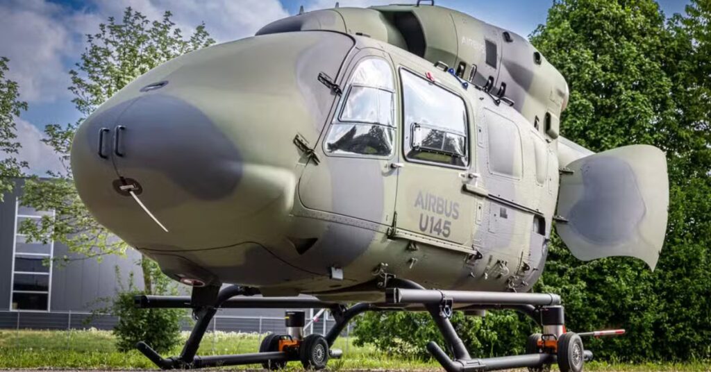 Helicóptero que voa sem piloto Airbus U145 desenvolvido para missões autônomas de transporte de suprimentos e resposta a desastres
