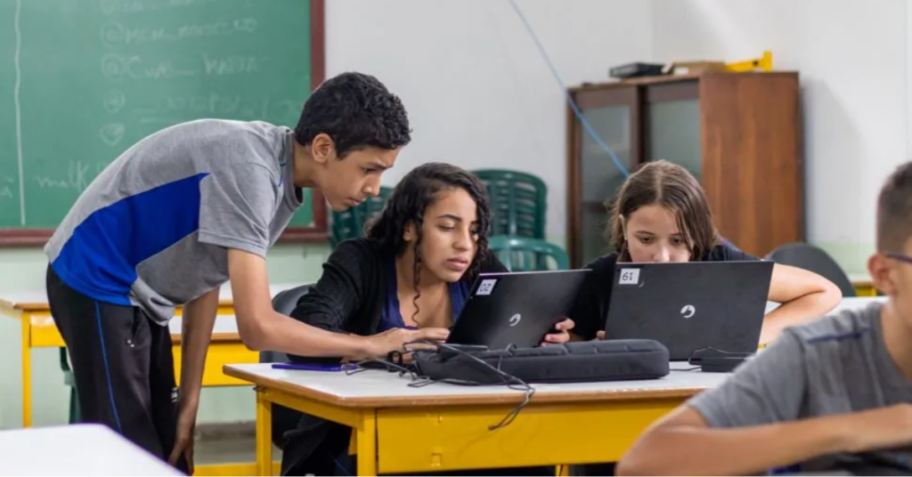 Teste de nivelamento define a trajetória de aprendizagem de cada aluno no ensino de inglês