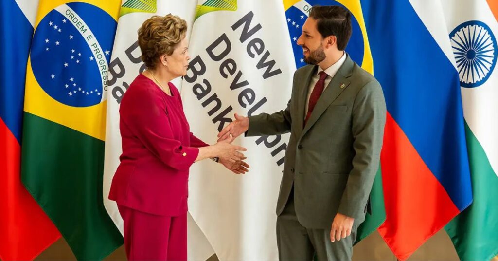 Márcio Tavares apresenta projetos para ampliar investimentos em cultura no Brasil durante encontro com Dilma Rousseff no Banco do BRICS