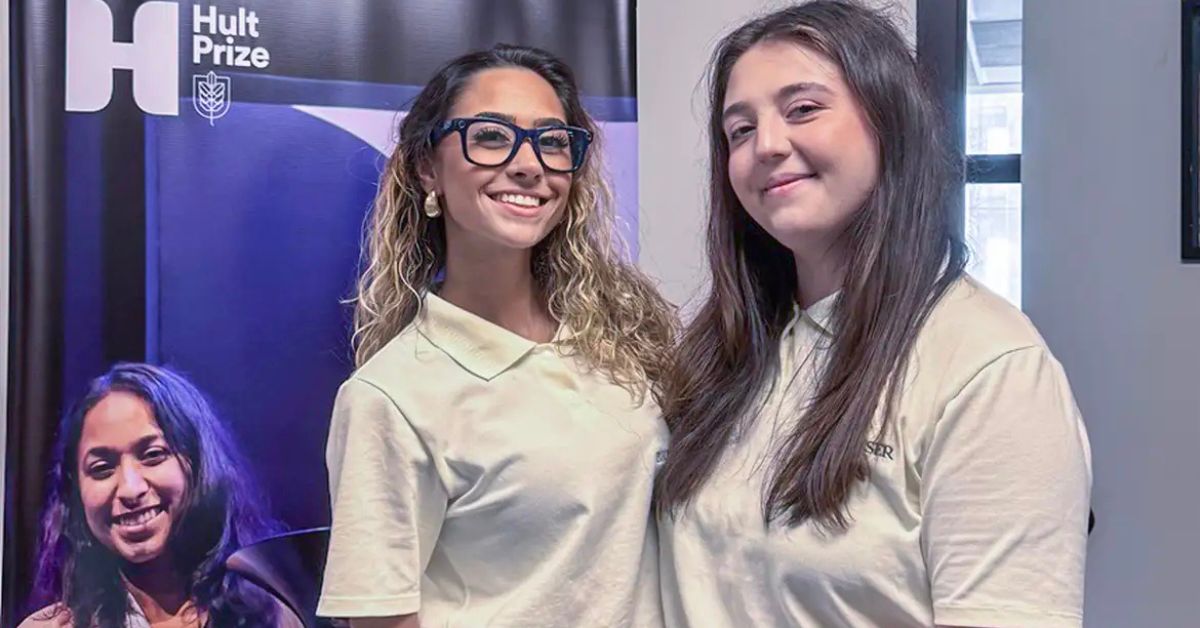 Estudantes da PUC-PR apresentam produto contra incêndios florestais desenvolvido com composto natural para combater o fogo sem contaminar o meio ambiente.