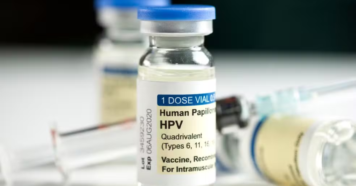 Vacina contra HPV levou a zero as mortes por câncer de colo do útero entre mulheres de 20 a 24 anos na Inglaterra.