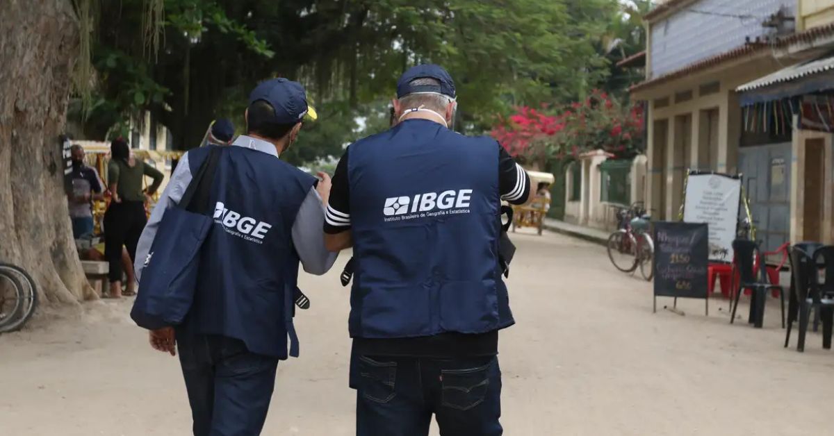 Agentes do IBGE em atividade de campo durante operação censitária ligada às vagas do IBGE para o Censo Agropecuário 2026