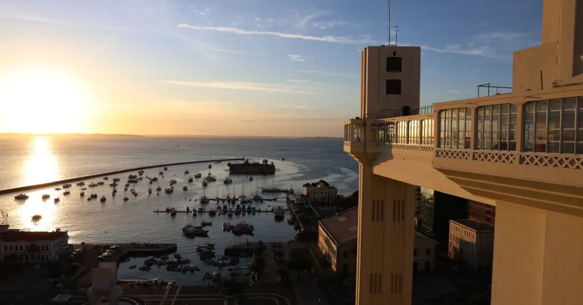 Vista panorâmica de Salvador, que passa a ser a capital simbólica Brasil no dia 2 de Julho após sanção da nova lei.