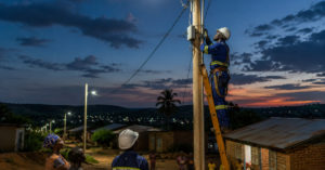 Três países lideram avanço da eletricidade na África e conectam mais de 50 milhões de pessoas