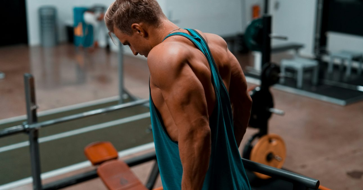 Pesquisadores identificaram um mecanismo que ajuda a explicar como a atividade física protege os músculos durante o envelhecimento muscular. A descoberta também pode orientar futuras pesquisas sobre novos tratamentos.
