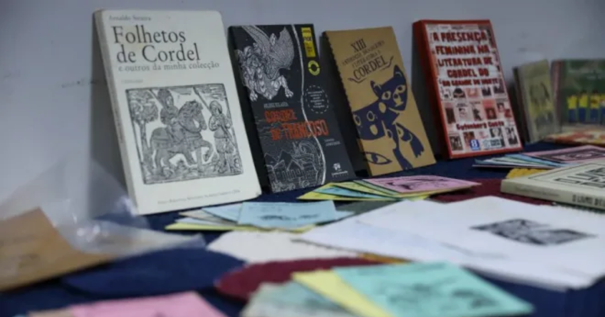 Folhetos e xilogravuras passam a integrar as atividades da Primeira Escola de Cordel na Lira Nordestina.