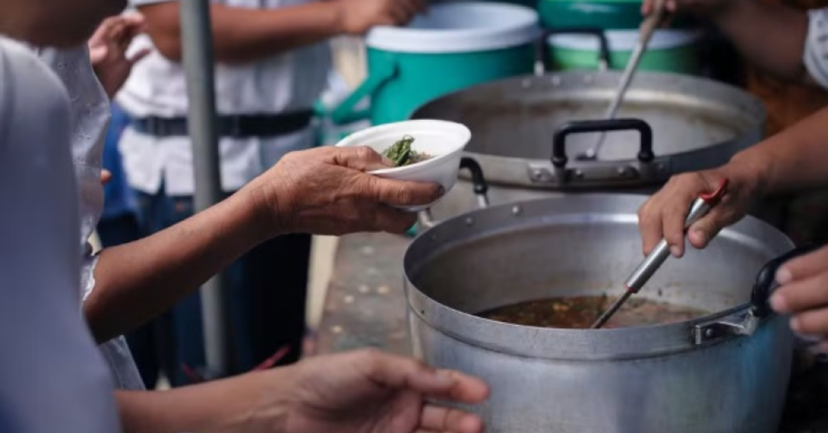 Relatório mostra que a fome no mundo recuou pelo terceiro ano consecutivo, com 43 milhões de pessoas deixando essa condição desde 2022.