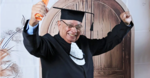 Idoso se forma em Direito aos 76 anos e inicia nova carreira após décadas como empresário