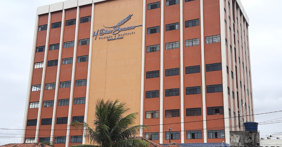 Edifício da unidade da M. Dias Branco, grupo alimentício reconhecido no Guia das Melhores Empresas para o Consumidor 2026, do Reclame AQUI.