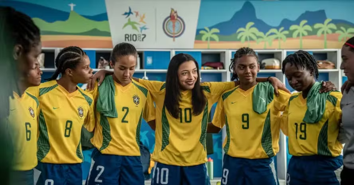O filme da Marta reúne relatos compartilhados pela jogadora e por sua família para ajudar Alice Carvalho a construir uma interpretação mais fiel da maior atleta da história do futebol brasileiro.