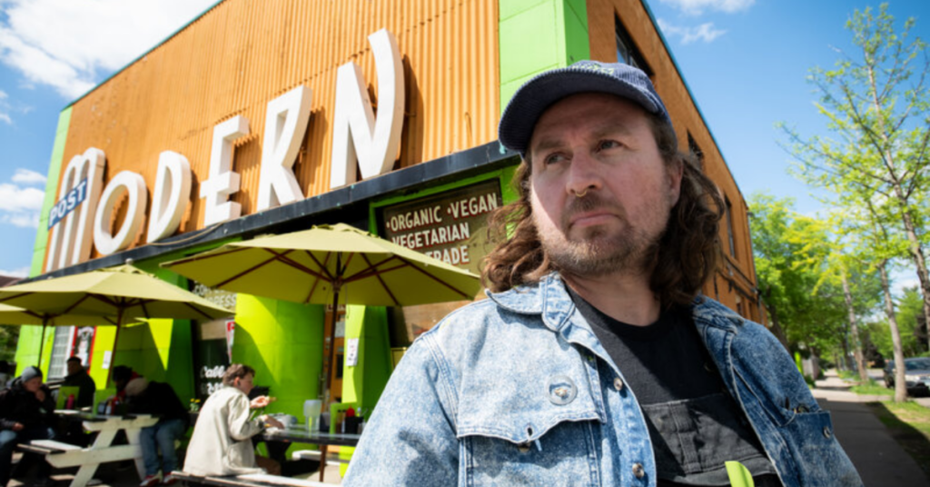 Mesmo com até 90% dos clientes comendo gratuitamente, o restaurante sem preços aumentou o número de refeições servidas nos últimos meses.