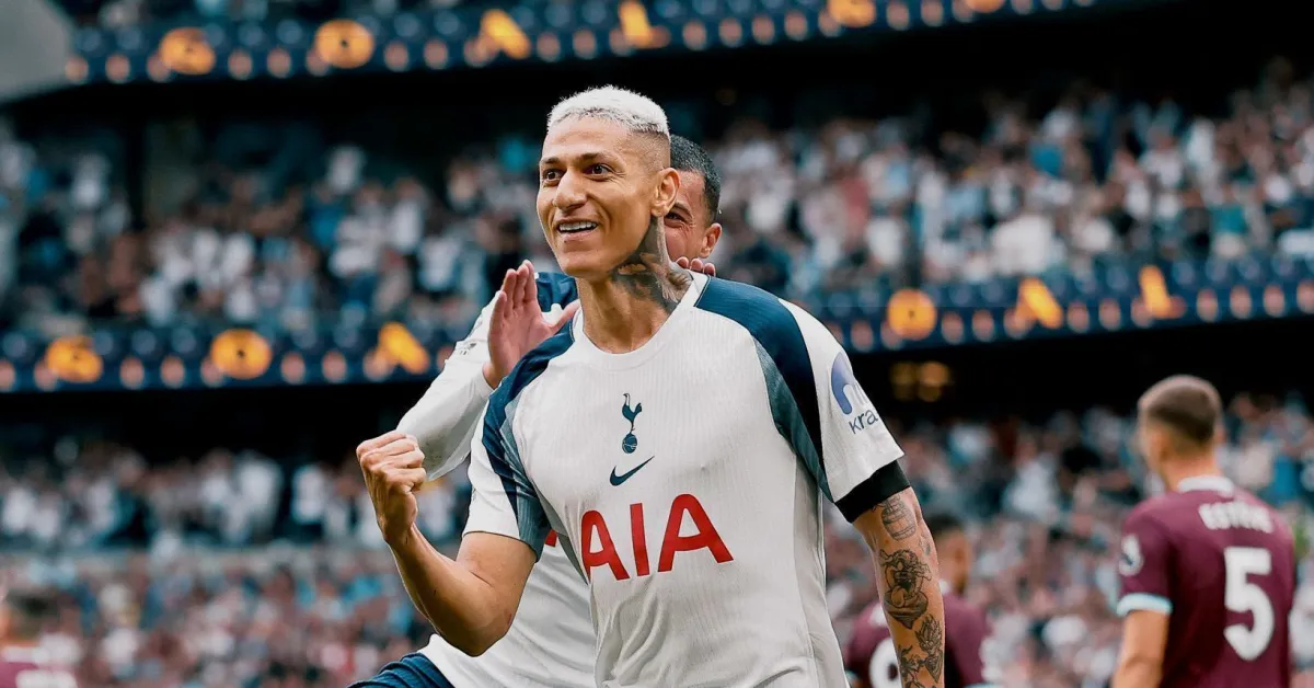 Richarlison ajuda bebê ao custear o tratamento que pode preservar a visão de Isadora, em Alagoas.