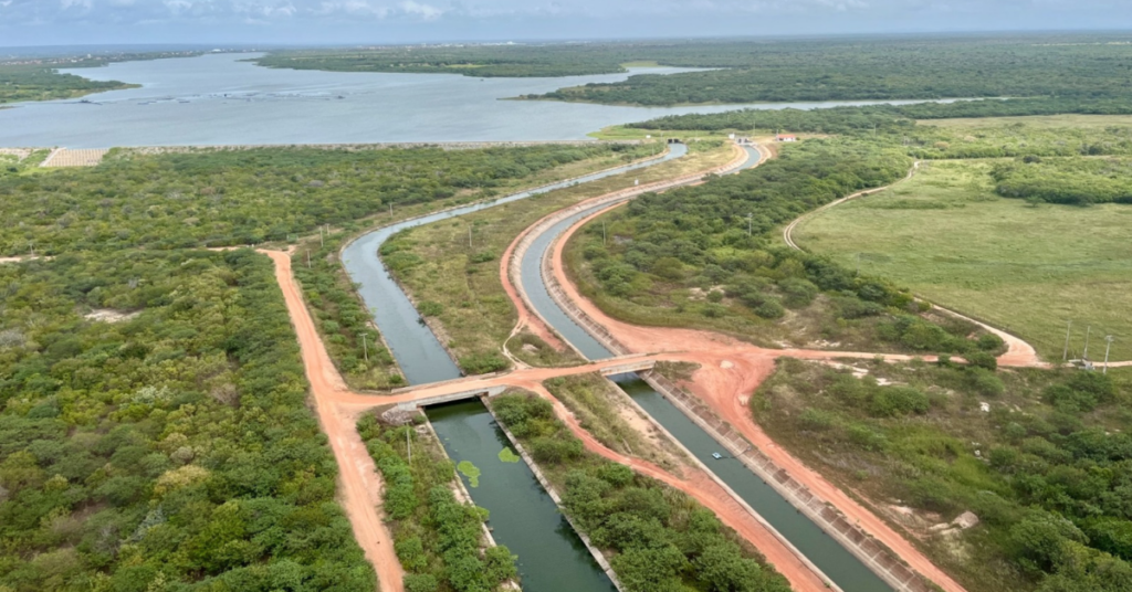 Com a previsão de um El Niño forte, o Ceará planeja usar sua rede hídrica para levar água às regiões que enfrentarem maior escassez.
