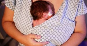 Vacina contra VSR protege bebês antes do nascimento e reforça prevenção no SUS
