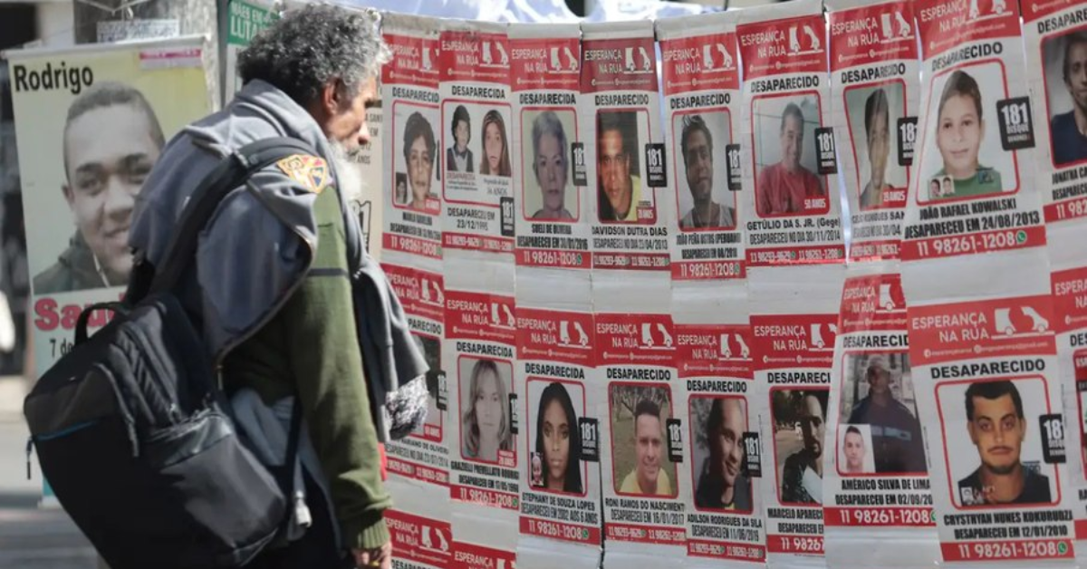 Coleta de DNA de familiares de pessoas desaparecidas durante campanha nacional no Brasil.