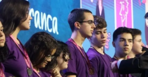 Ouro na OBMEP abre portas para ciência e intercâmbio a alunos da rede pública