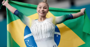 Flávia Saraiva estreia primeira competição internacional de 2026 com ouro nas barras