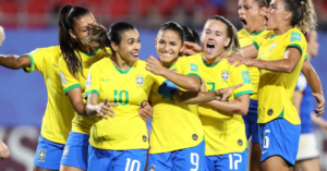 Brasil ganha lei de incentivo permanente ao futebol feminino com novas regras para clubes