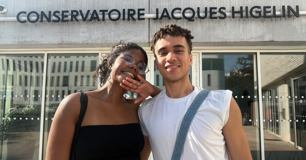 Beatriz Verçosa e Bruno Gomes, jovens dançarinos de Fortaleza selecionados para formação na França.