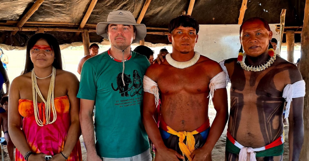 Leonardo DiCaprio durante visita a projeto ambiental no Brasil