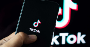 TikTok limita uso de adolescentes na madrugada e endurece regras no horário de aula